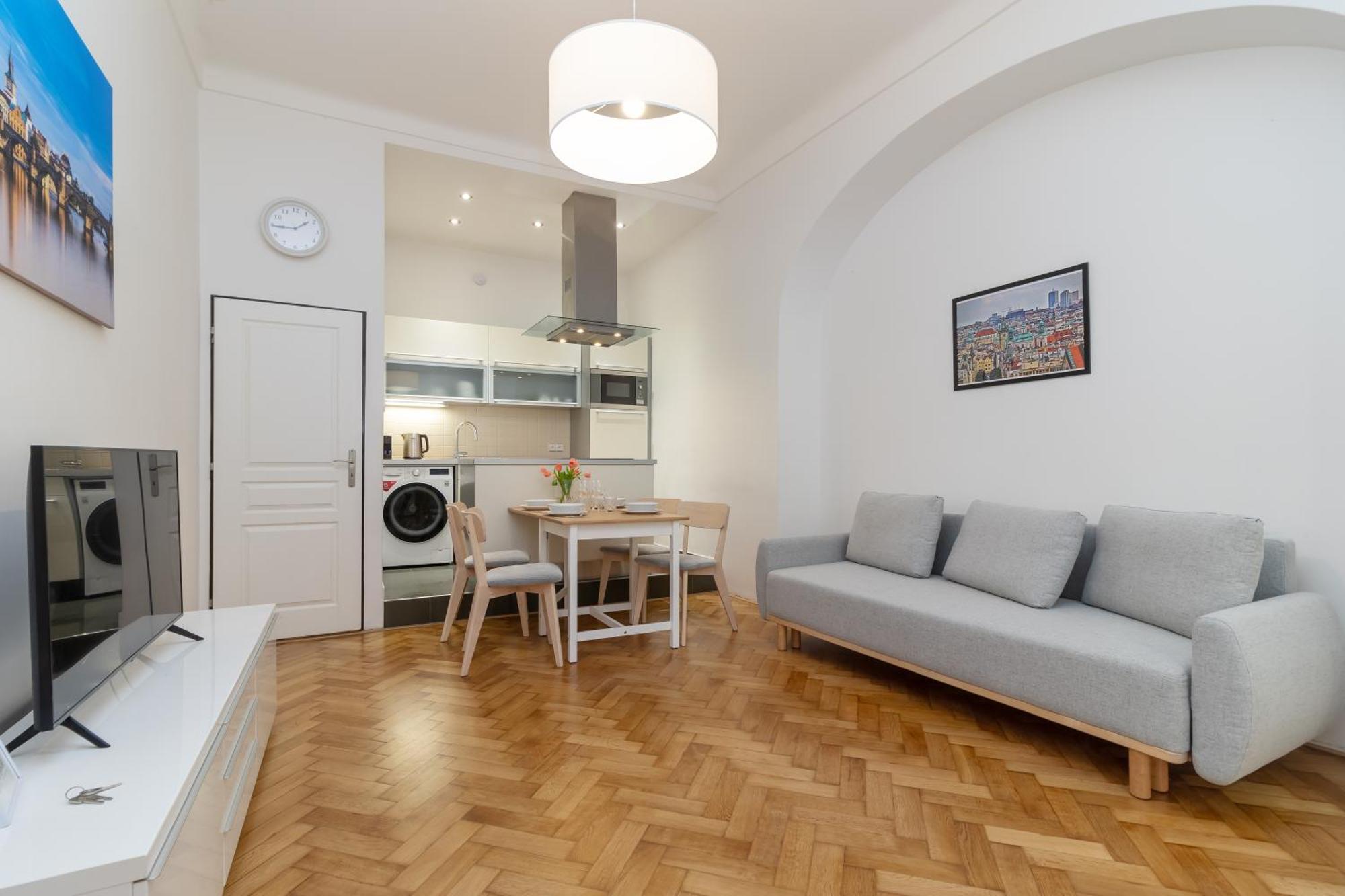 The Location In Prague, Charles Bridge & Old Town Square Apartment