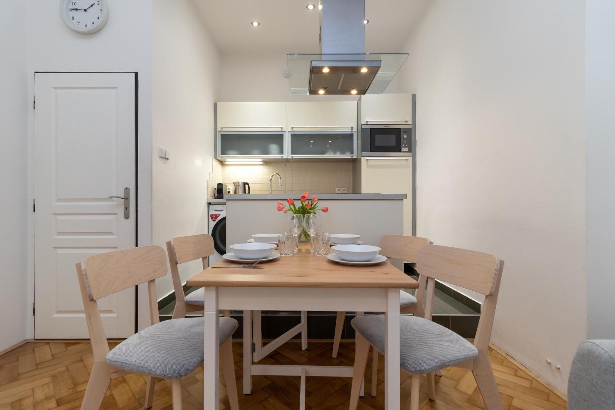 The Location In Prague, Charles Bridge & Old Town Square Apartment Prag